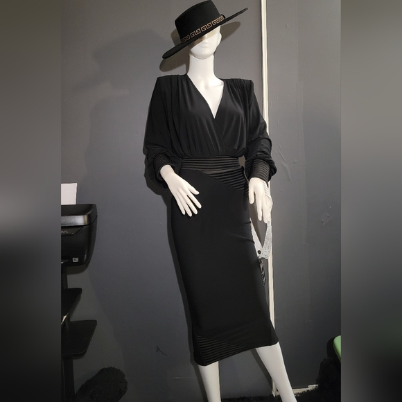 Zhivago Dress, Signature Loverman Keyhole-Back Midi Dress, Size 2 - Picture 4 of 4